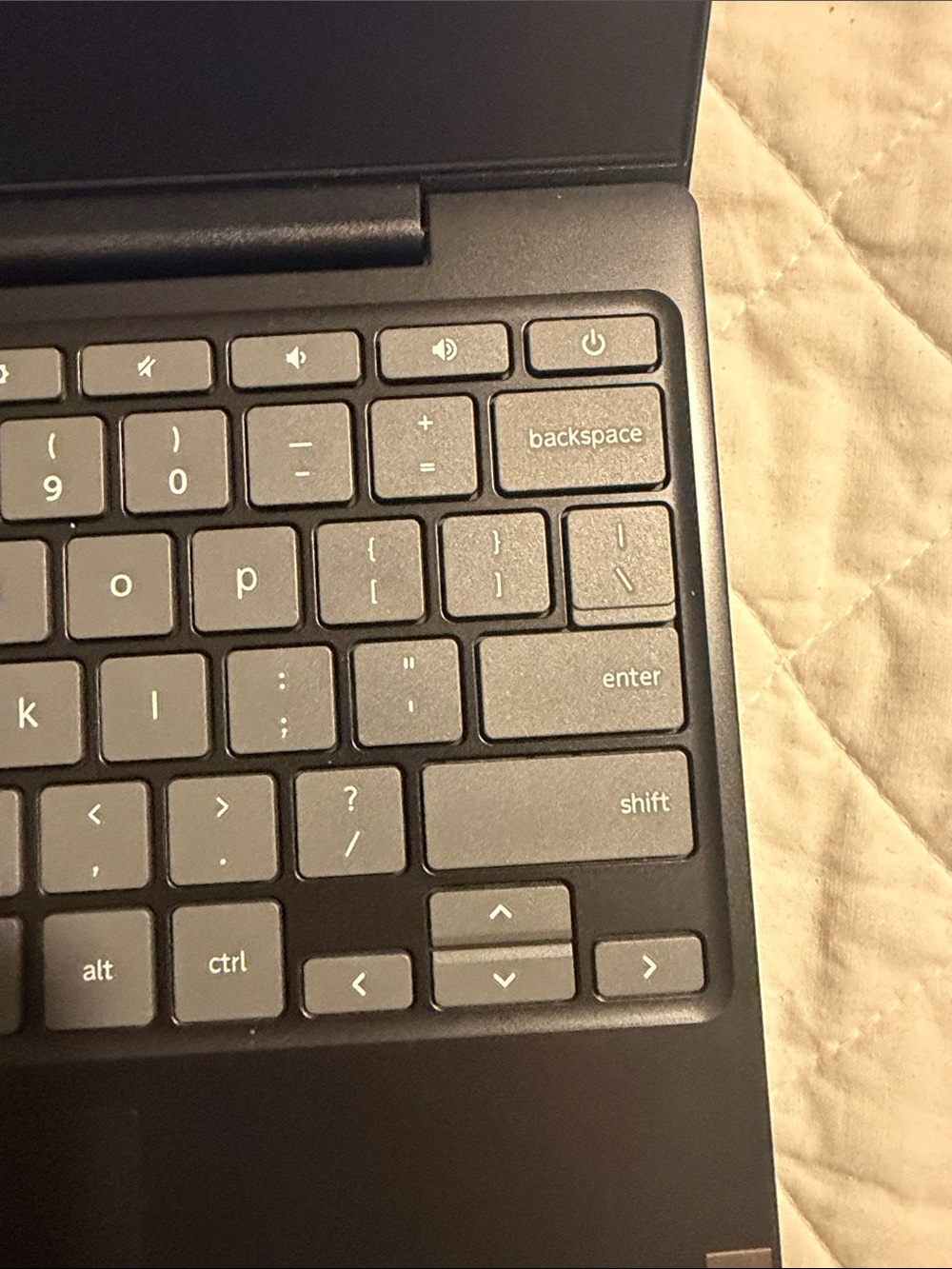 Lenovo Ideapad 3 Chromebook - Black - Picture 13 of 16